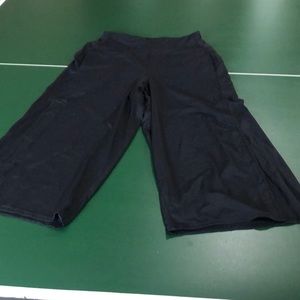 Women’s long flares crop pant with slit sides and side pockets